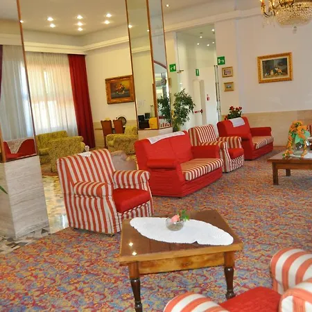 Hotel Cristallo 4*